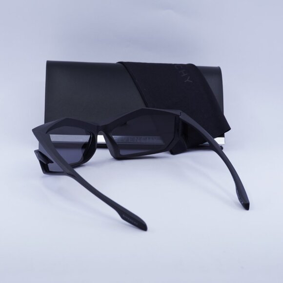 Givenchy GV40049I 02A Geometric Sunglasses - Matte Black/Smoke - Picture 9 of 9